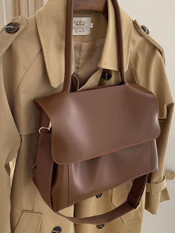 Well Tailored Bag with a Graceful Silhouette