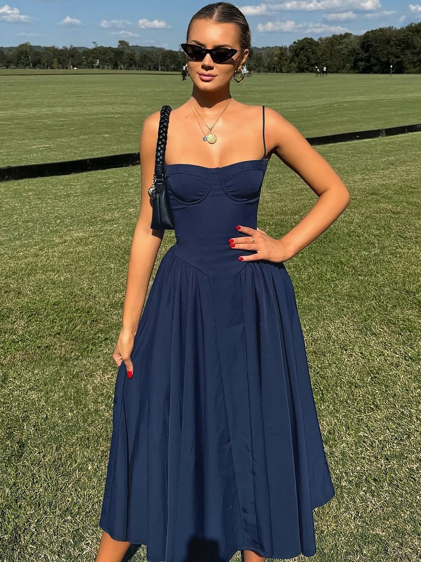 Beautifully Crafted Dress in a Classic Style