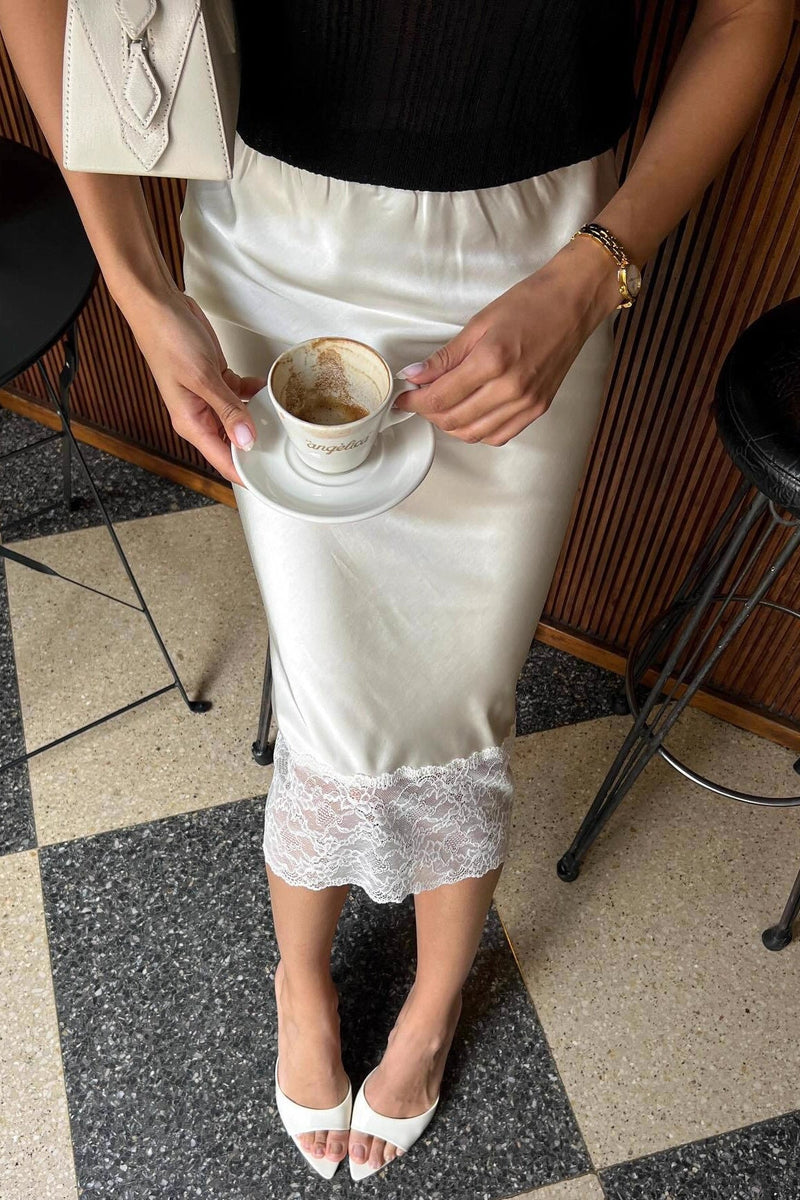 Classic Vintage Garment with a Flattering Fit