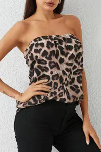 Well Tailored Top with a Graceful Silhouette