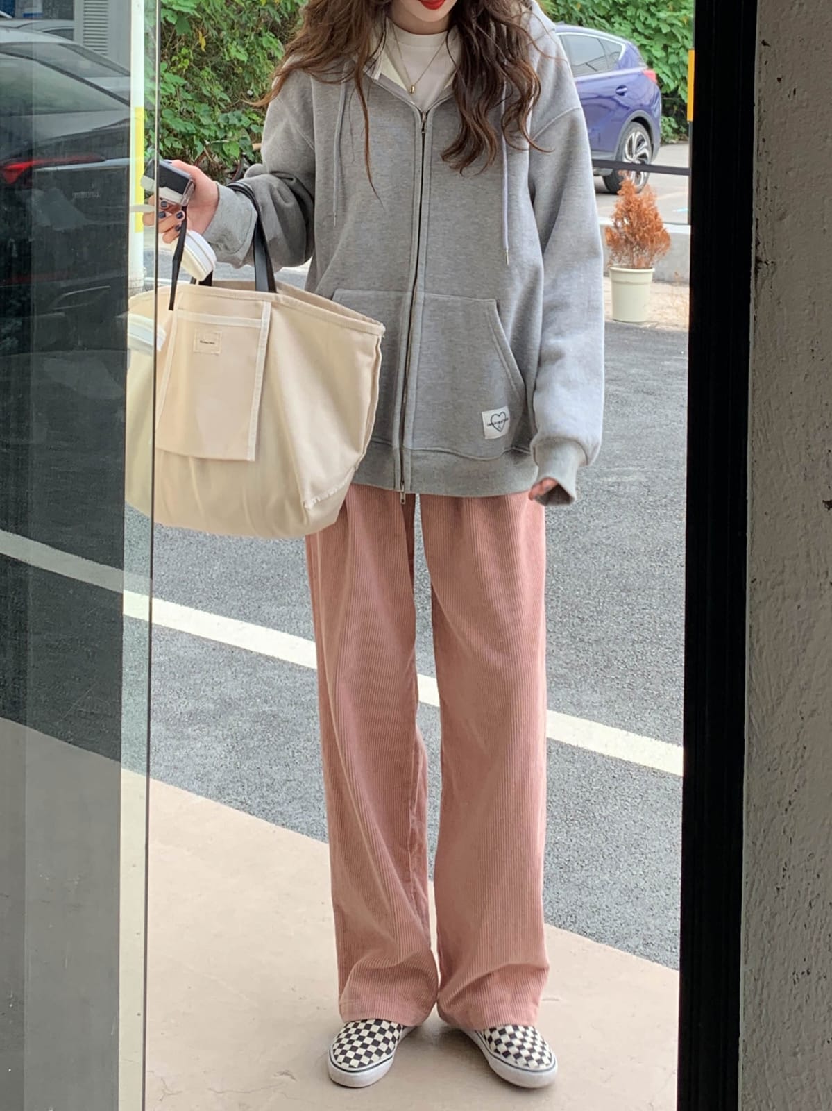 Beautifully Finished Pants in a Timeless Design