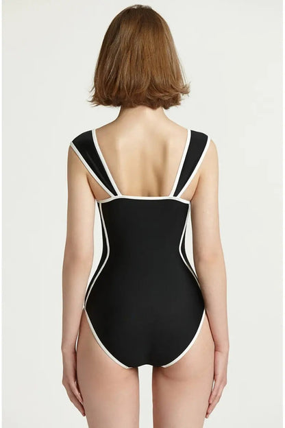 Well Tailored Swimsuit with a Graceful Silhouette