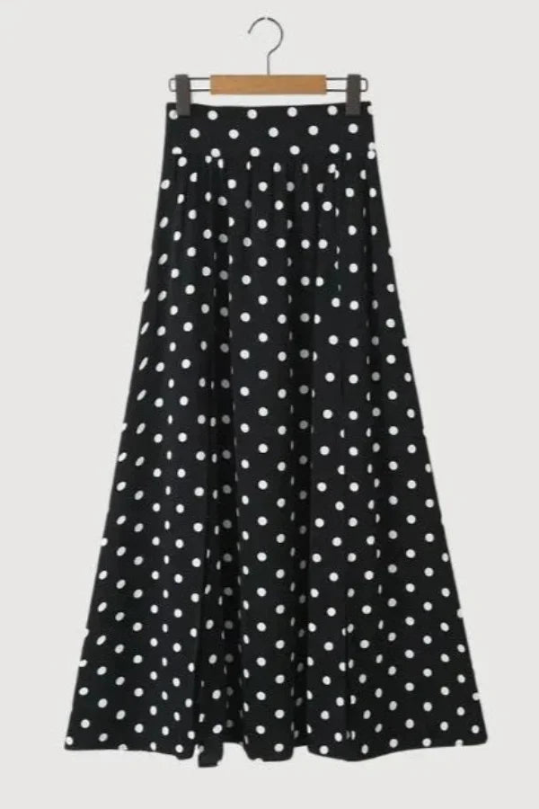 Gracefully Styled Garment for Any Occasion