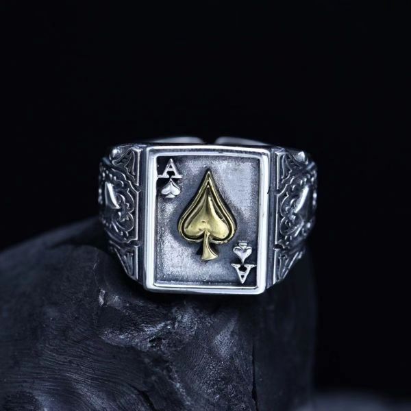 Classic Vintage & Enduringly Stylish Garment
