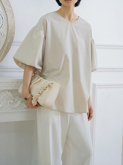Beautifully Crafted Blouse in a Classic Style