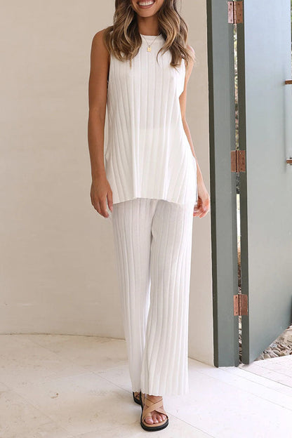 Classic Vintage Pants with a Flattering Fit