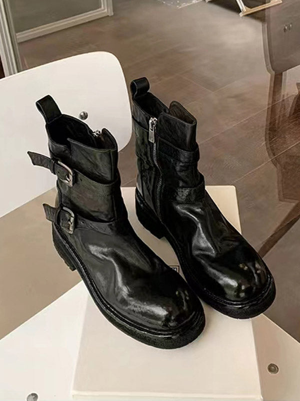 Well Tailored Boots with a Graceful Silhouette