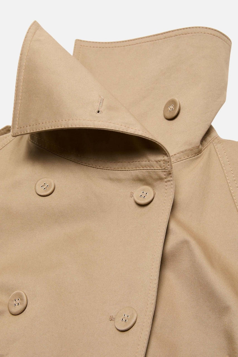 Classic Vintage Jacket with a Flattering Fit