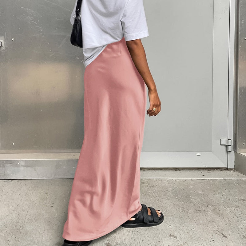 Well Tailored Garment with a Graceful Silhouette
