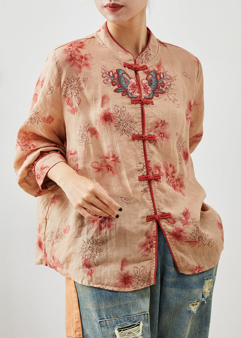 Sophisticated Blouse with a Clean Classic Look