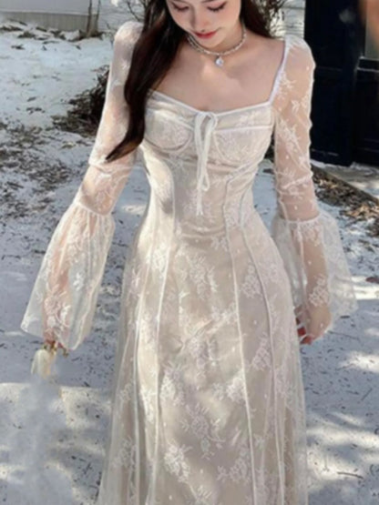 Effortlessly Elegant Dress with a Timeless Design