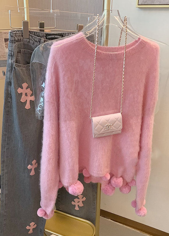 Well Tailored Sweater with a Graceful Silhouette