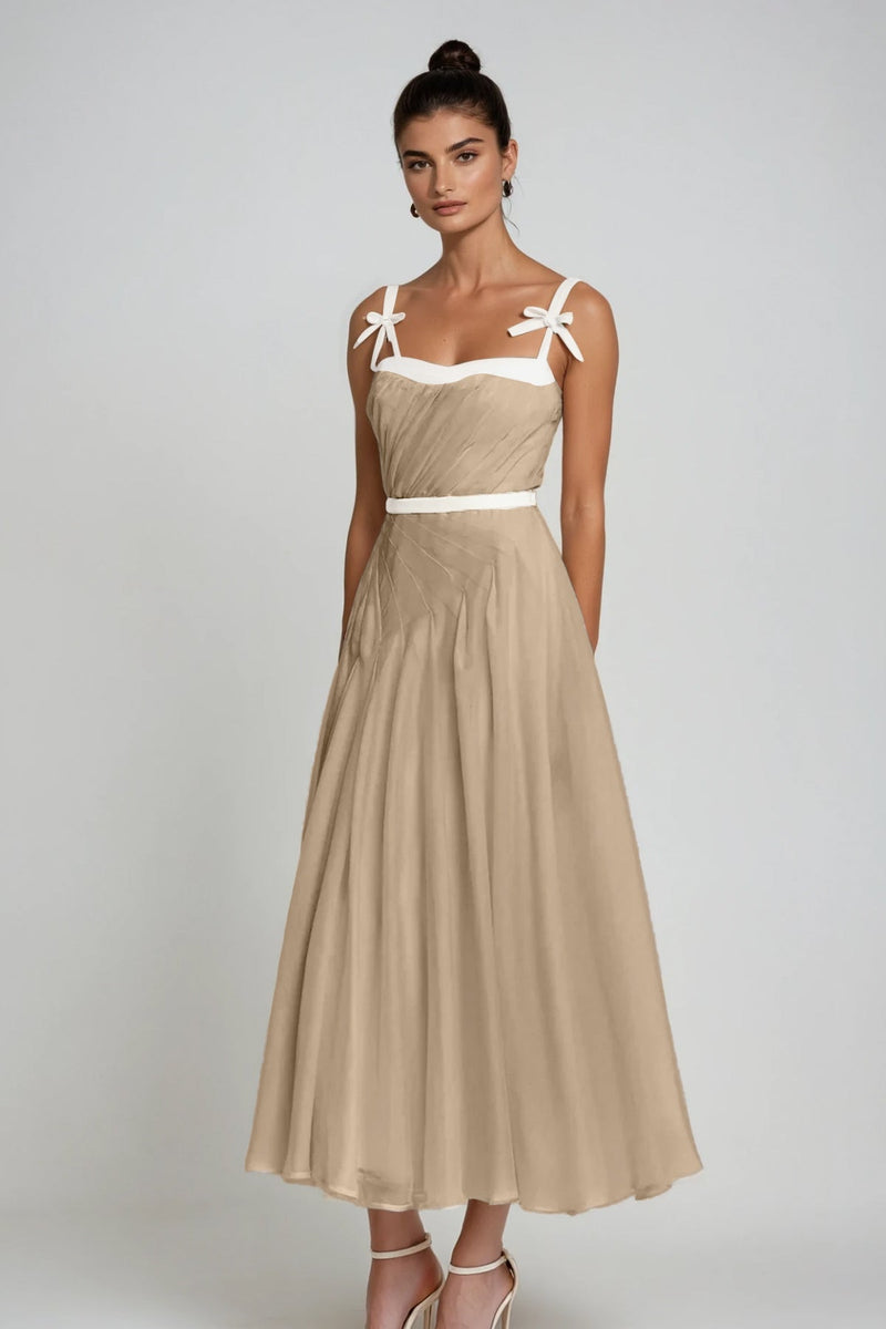 Gracefully Styled Dress for Any Occasion