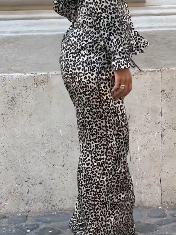 Well Tailored Pants with a Graceful Silhouette