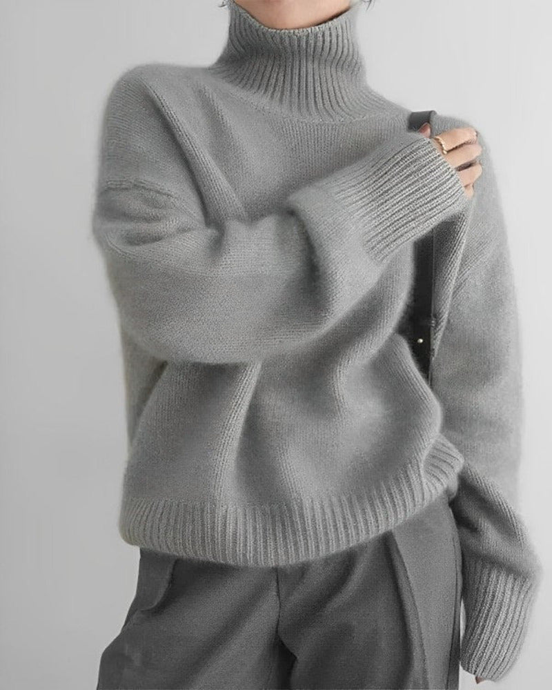 Well Tailored Sweater with a Graceful Silhouette