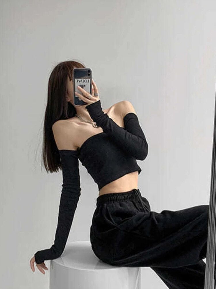 Effortlessly Elegant Garment with a Timeless Design