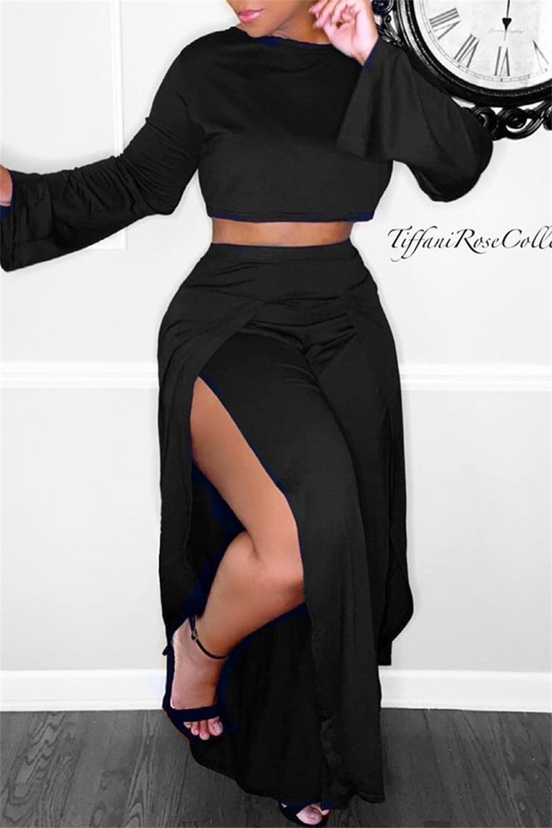 Effortlessly Elegant Garment with a Timeless Design