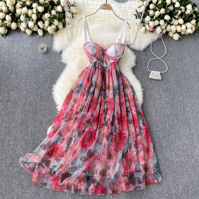 Beautifully Crafted Dress in a Classic Style
