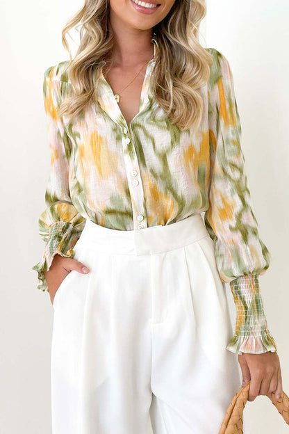 Effortlessly Elegant Top with a Timeless Design