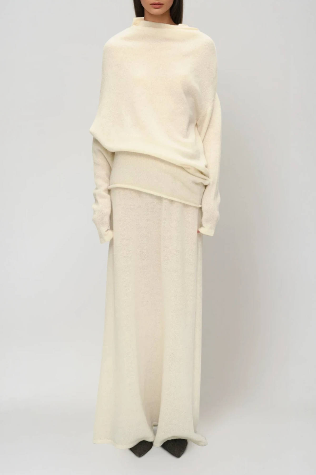Well Tailored Garment with a Graceful Silhouette