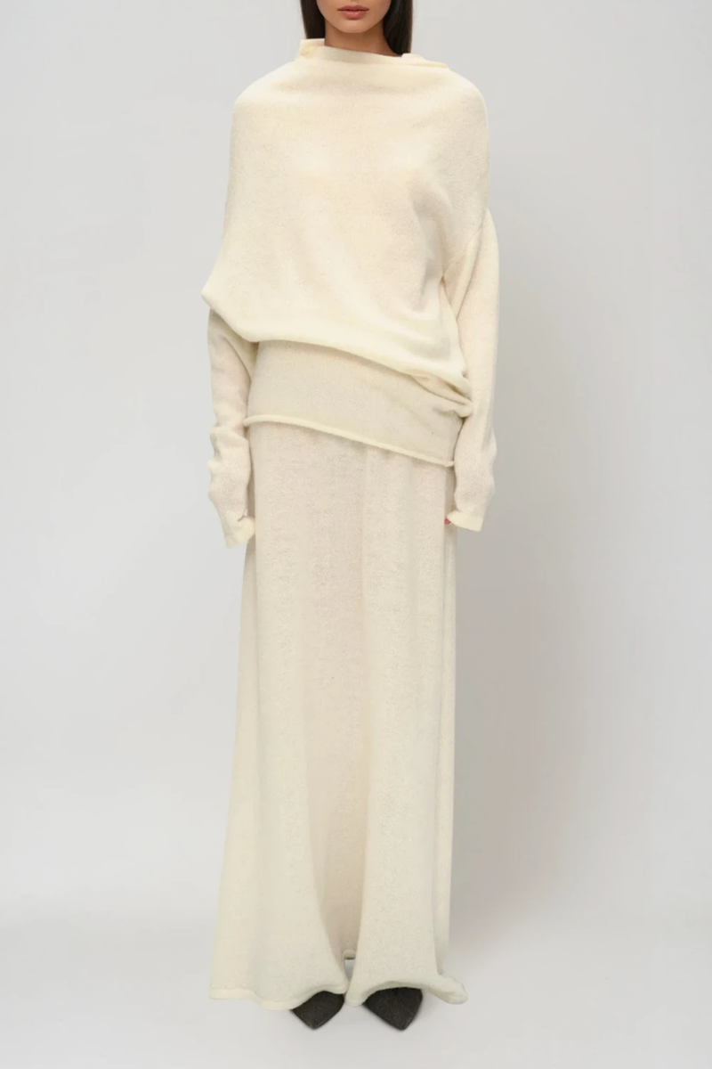 Well Tailored Garment with a Graceful Silhouette