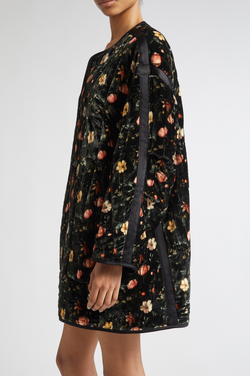 Classic Vintage & Enduringly Stylish Coat
