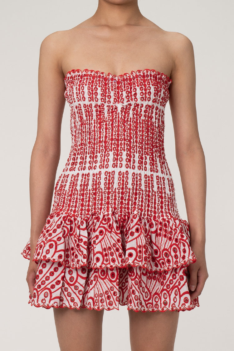 Beautifully Finished Dress in a Timeless Design