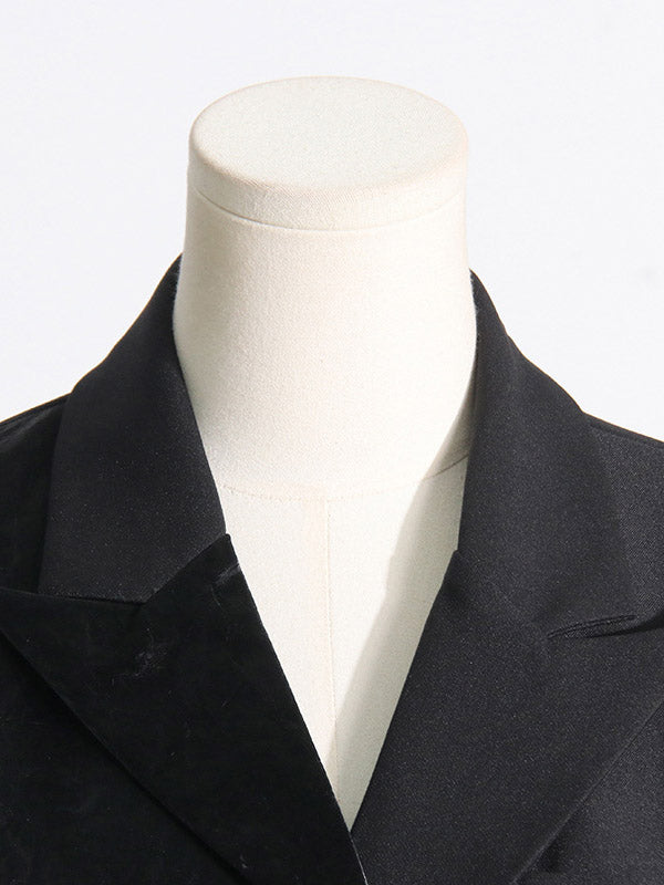 Effortlessly Elegant Garment with a Timeless Design