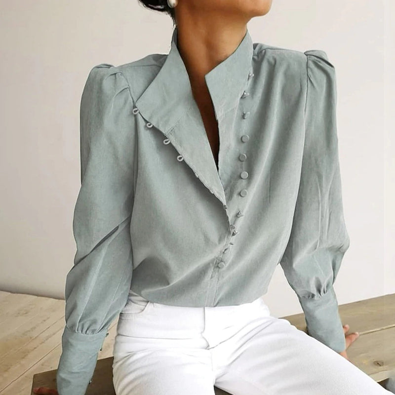 Effortlessly Elegant Blouse with a Timeless Design