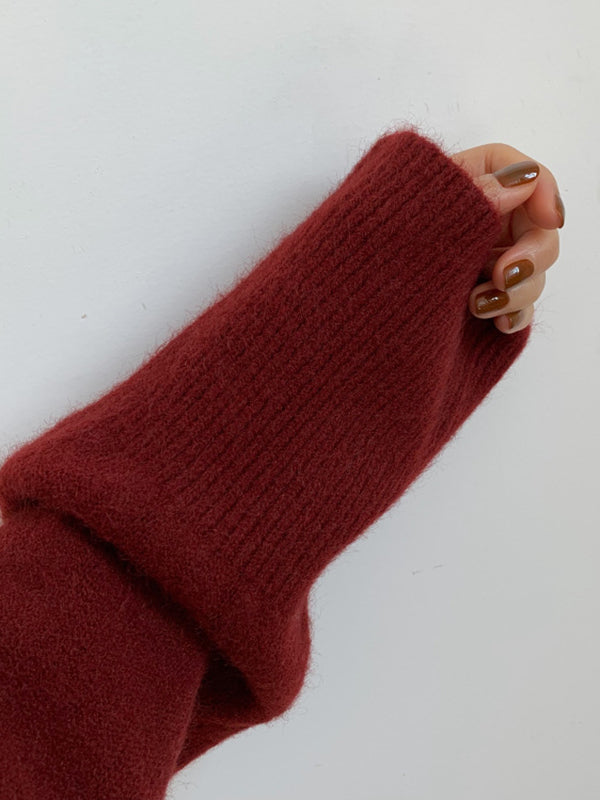 Effortlessly Elegant Sweater with a Timeless Design