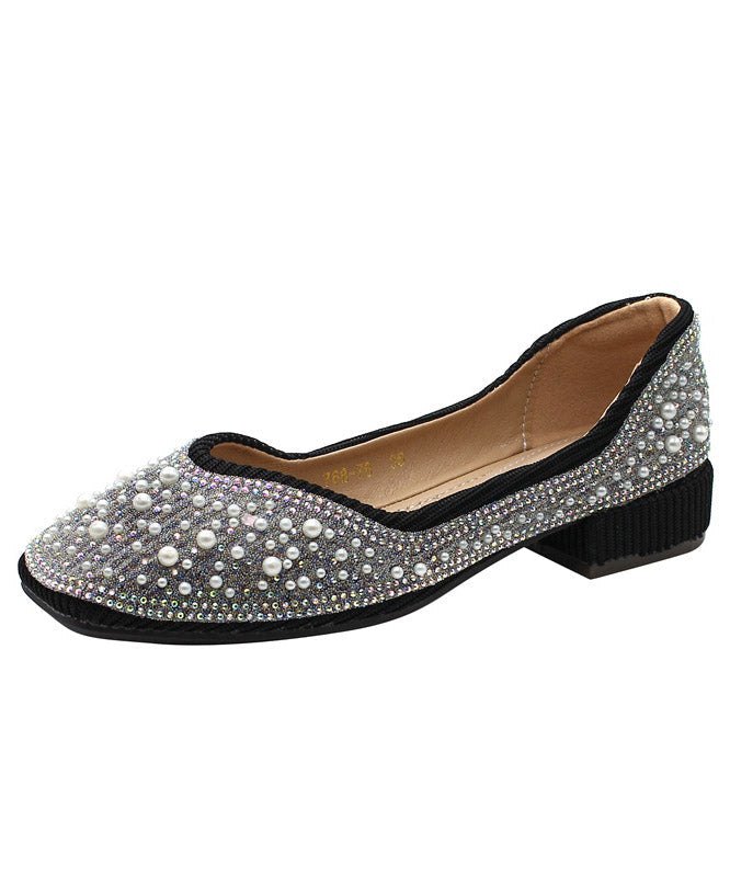 Classic Vintage Shoes with a Flattering Fit