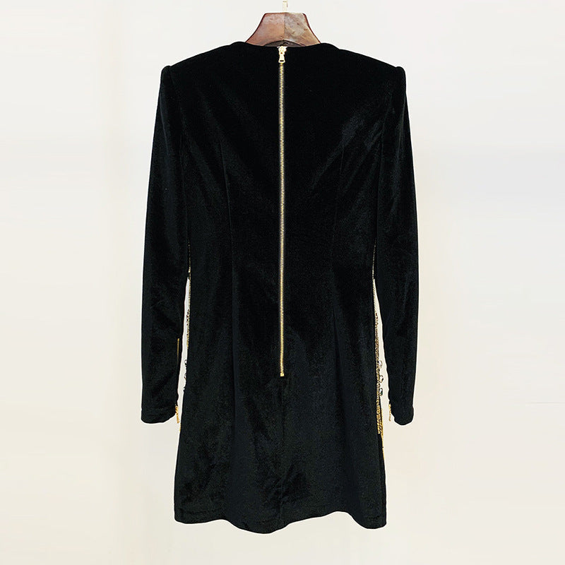Beautifully Finished Dress in a Timeless Design