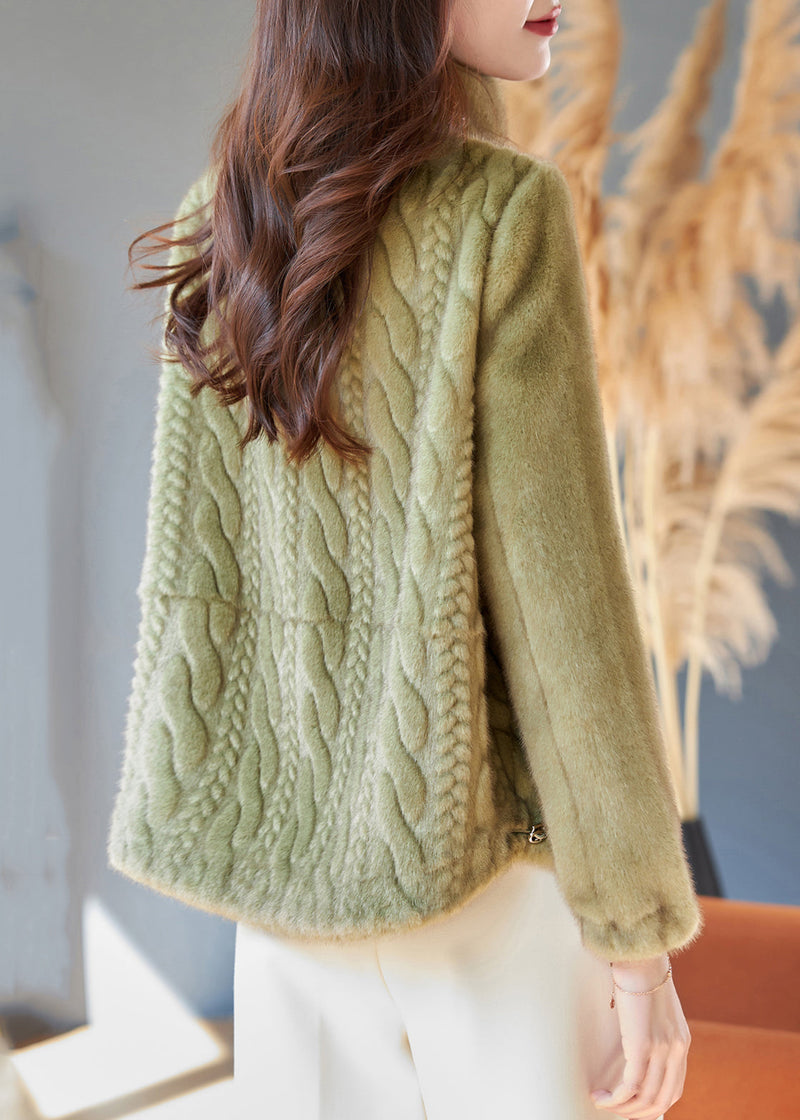 Elegantly Styled Coat for Everyday Wear