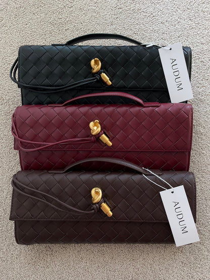 Elegantly Styled Bag for Everyday Wear