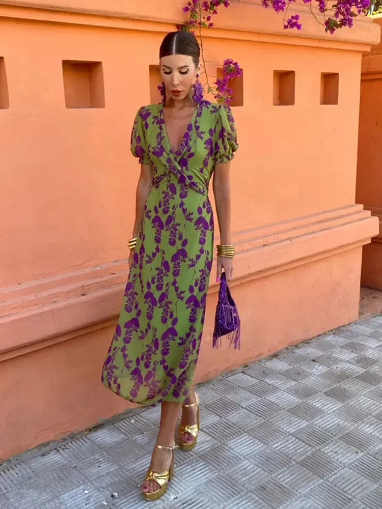 Classic Vintage & Enduringly Stylish Dress