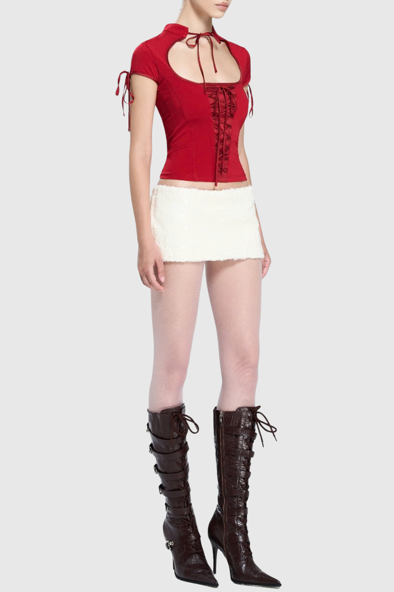 Effortlessly Elegant Top with a Timeless Design