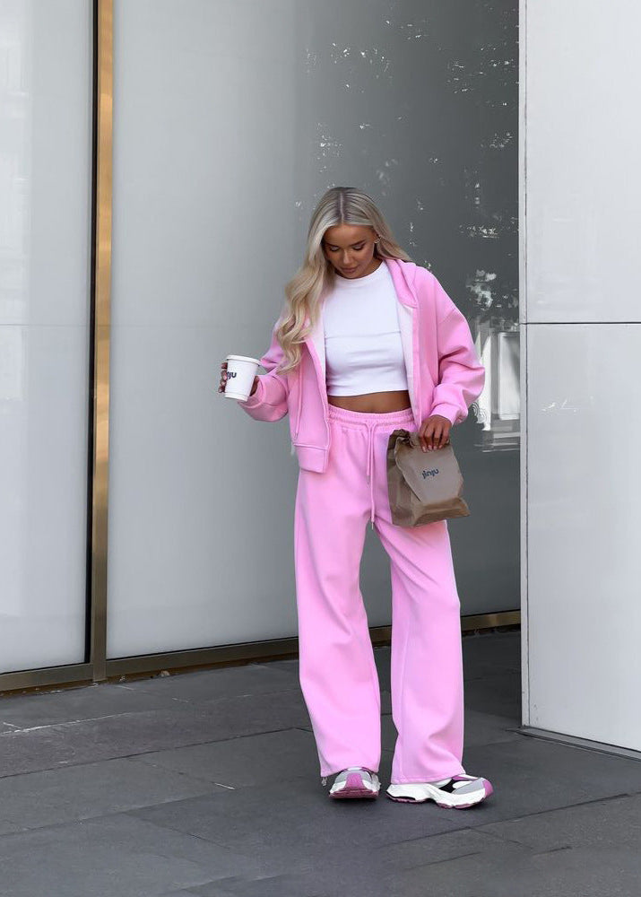 Effortlessly Elegant Pants with a Timeless Design