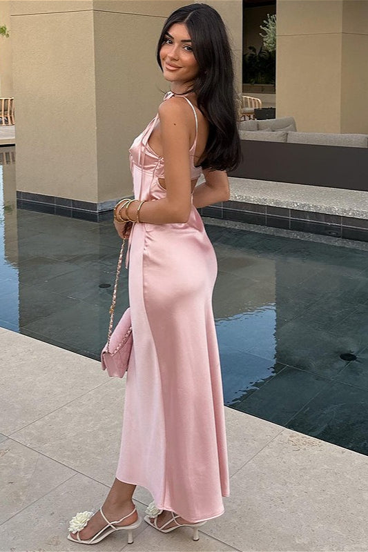 Effortlessly Elegant Dress with a Timeless Design