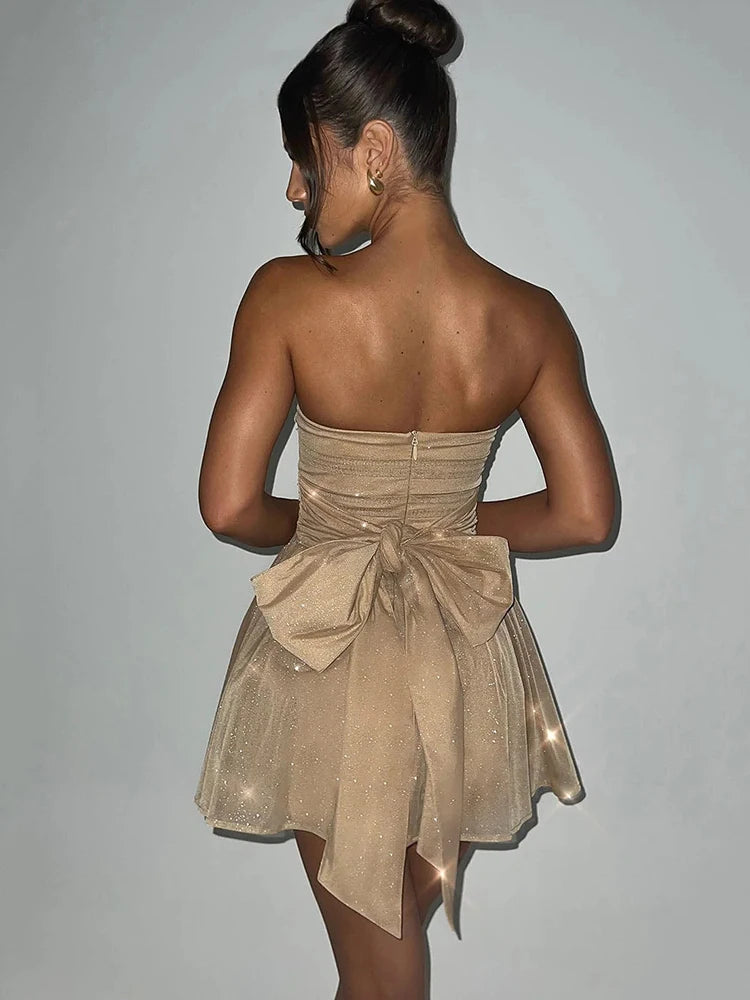 Effortlessly Elegant Dress with a Timeless Design
