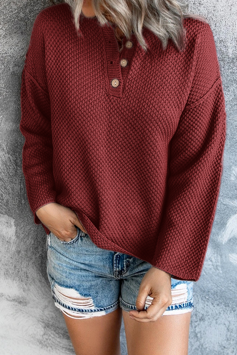 Well Tailored Sweater with a Graceful Silhouette
