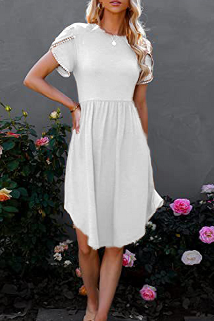 Classic Vintage Dress with a Flattering Fit