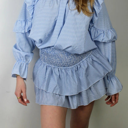 Sophisticated Garment with a Clean Classic Look