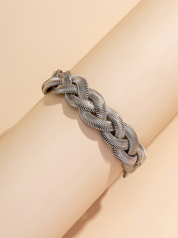 Beautifully Finished Garment in a Timeless Design