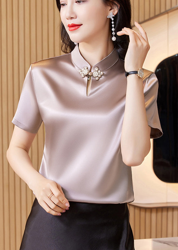 Effortlessly Elegant Top with a Timeless Design