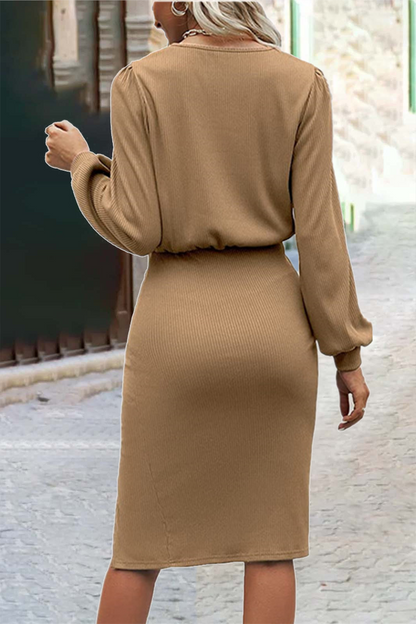 Effortlessly Elegant Dress with a Timeless Design