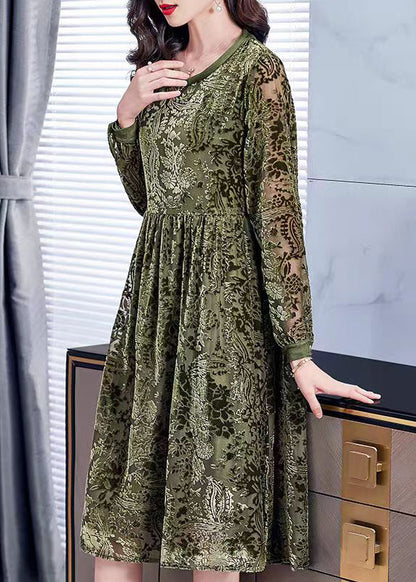 Beautifully Crafted Dress in a Classic Style