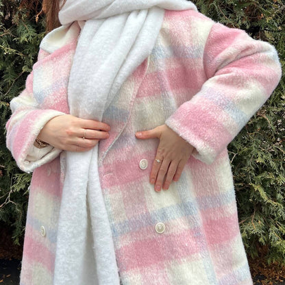 Beautifully Finished Coat in a Timeless Design