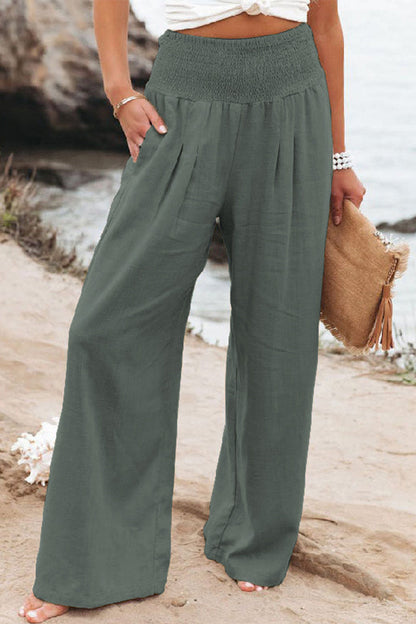 Effortlessly Elegant Garment with a Timeless Design