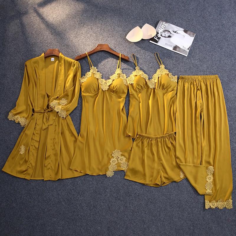 Well Tailored Garment with a Graceful Silhouette