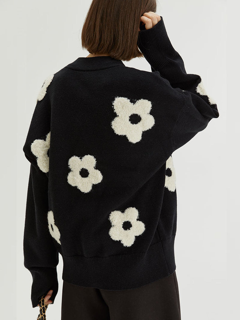 Effortlessly Elegant Cardigan with a Timeless Design